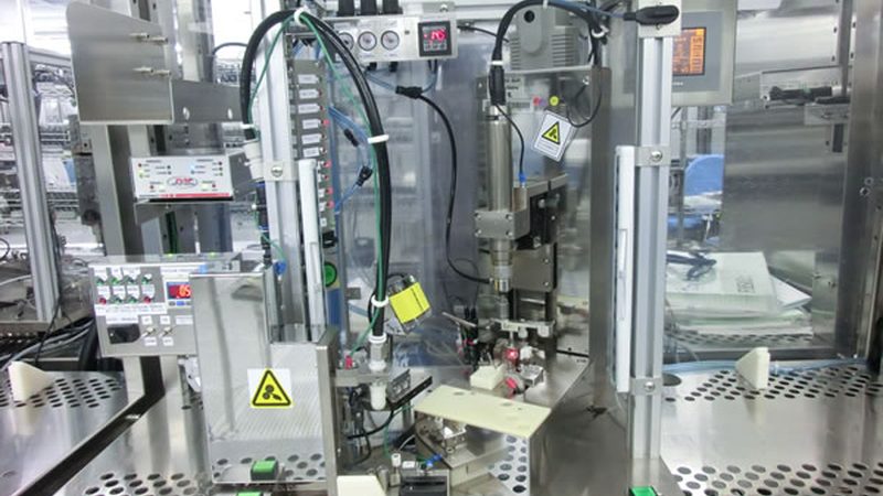 根据现场调研结果，制定合理的自动化改造方案。方案应包括以下内容：